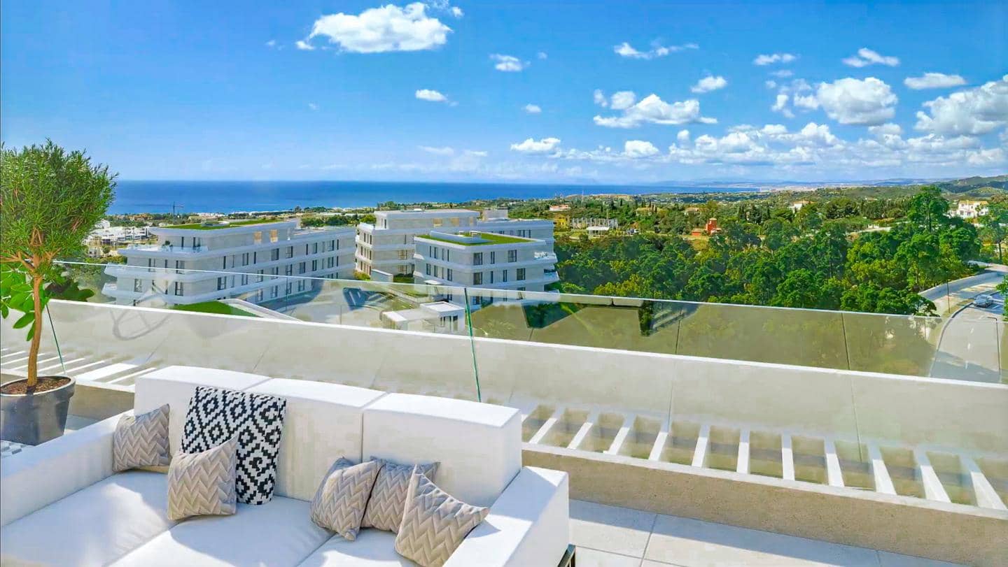 Piso de 3 habitaciones en Estepona en venta con piscina garaje - 772.000 € (Ref: 9529105)