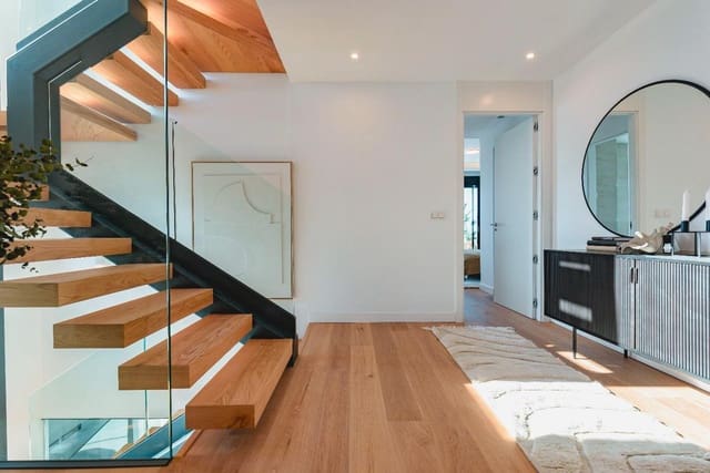 4 soverom Villa til salgs i Río Real, Marbella med svømmebasseng garasje - € 1 950 000 (Ref: 9529106)