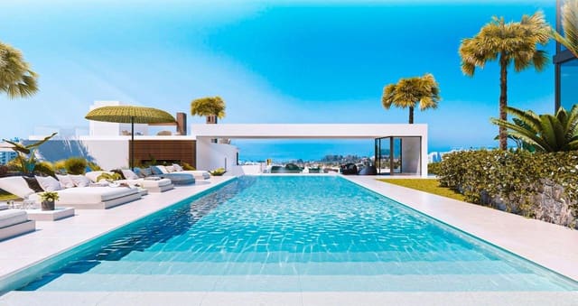 4 soverom Villa til salgs i Río Real, Marbella med svømmebasseng garasje - € 1 950 000 (Ref: 9529106)