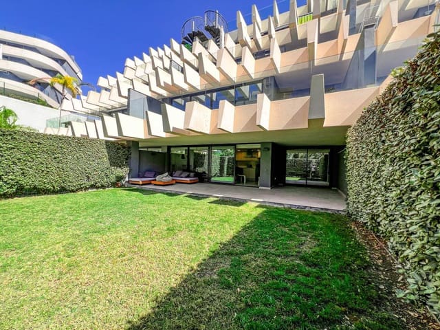 3 makuuhuone Asunto myytävänä paikassa La Concha - Resina Golf, Estepona mukana uima-altaan 
autotalli - 530 000 € (Ref: 9535220)