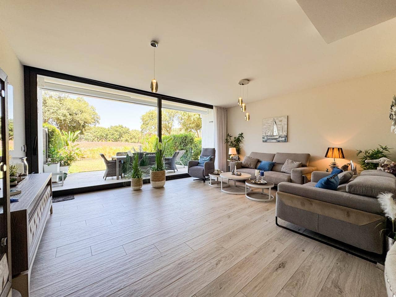 7 soverom Villa til salgs i Sotogrande med svømmebasseng garasje - € 1 688 000 (Ref: 9535221)