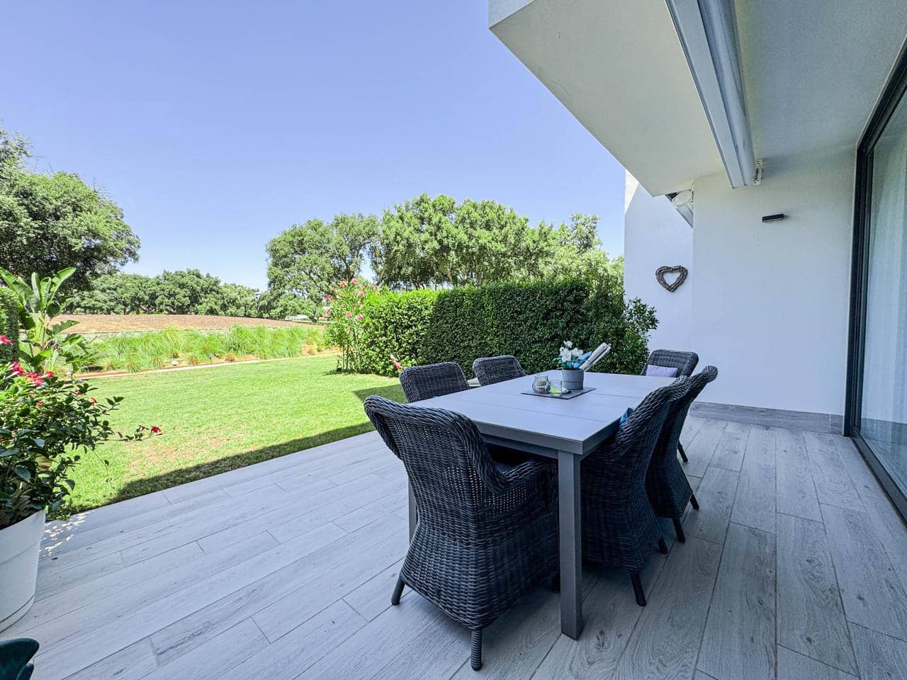 7 soverom Villa til salgs i Sotogrande med svømmebasseng garasje - € 1 688 000 (Ref: 9535221)