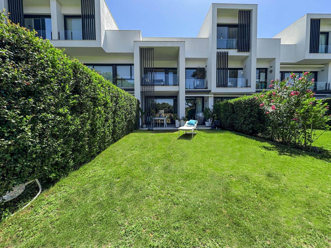 7 soverom Villa til salgs i Sotogrande med svømmebasseng garasje - € 1 688 000 (Ref: 9535221)