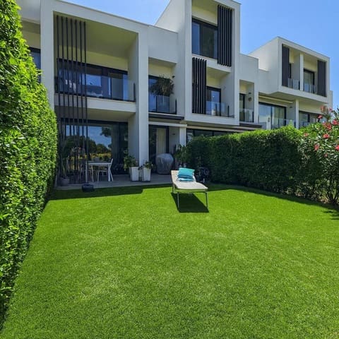 Chalet de 3 habitaciones en Sotogrande Alto, San Roque en venta con piscina garaje - 799.000 € (Ref: 9535222)