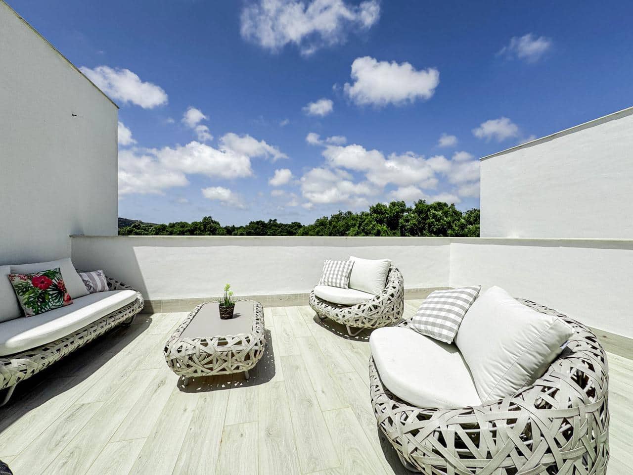 Chalet de 3 habitaciones en Sotogrande en venta con piscina garaje - 799.000 € (Ref: 9535222)