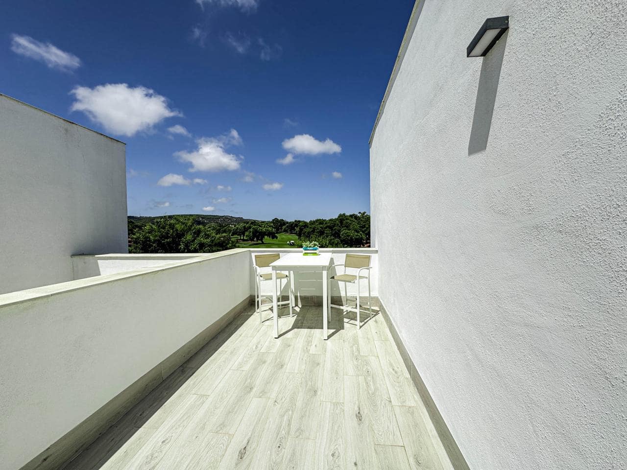 4 soveværelse Villa til salg i Sotogrande med swimmingpool garage - € 869.000 (Ref: 9535223)