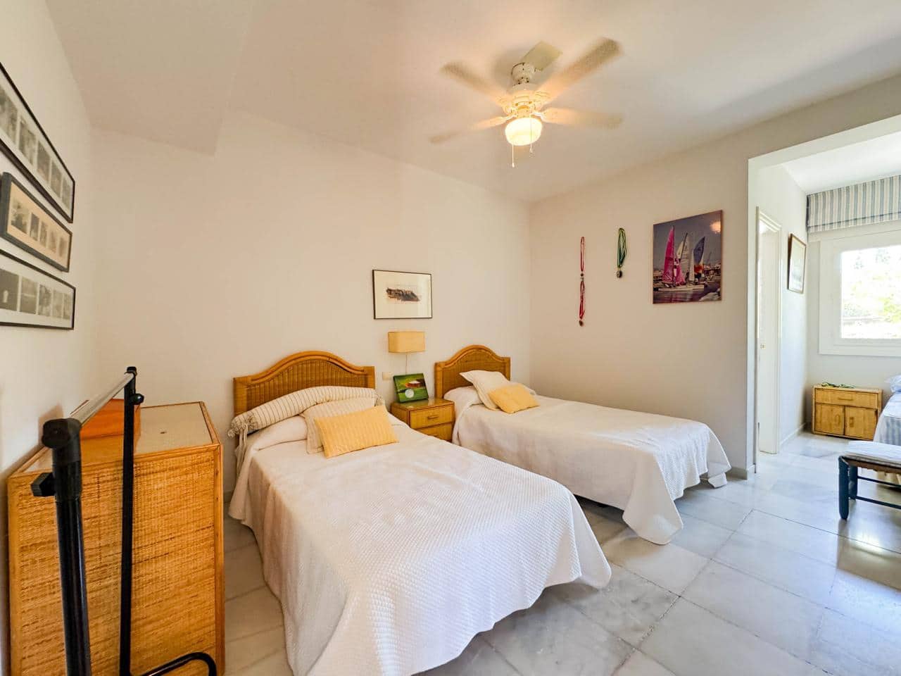 Chalet de 5 habitaciones en Sotogrande en venta con piscina garaje - 995.000 € (Ref: 9535224)