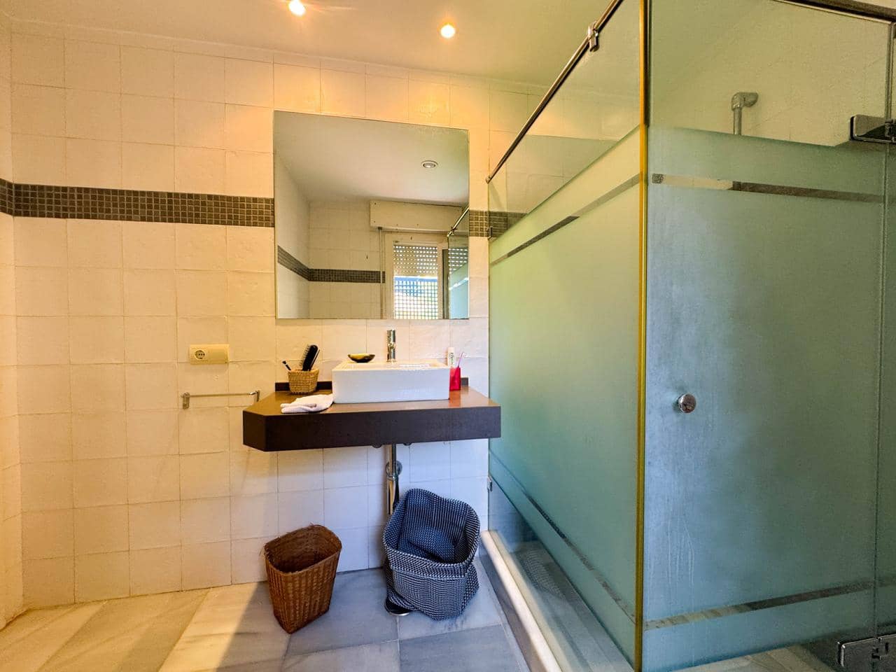 Chalet de 5 habitaciones en Sotogrande en venta con piscina garaje - 995.000 € (Ref: 9535224)