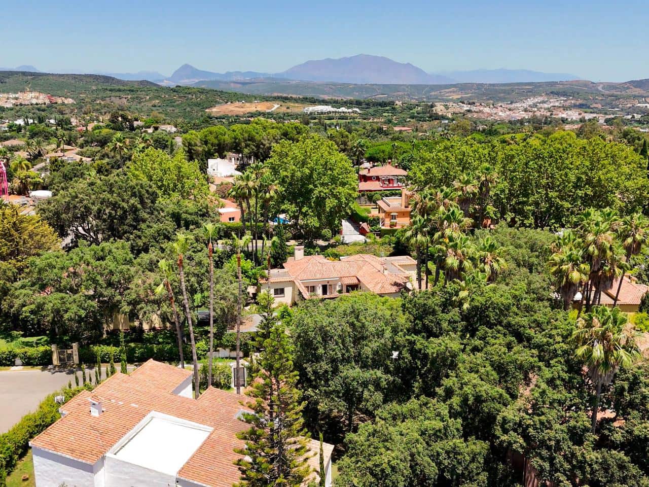 Chalet de 5 habitaciones en Sotogrande en venta con piscina garaje - 995.000 € (Ref: 9535224)