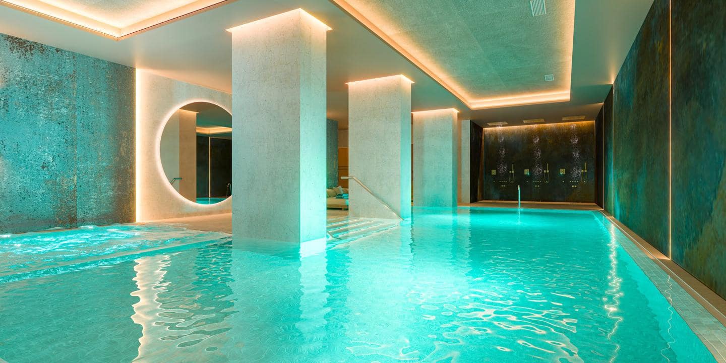 3 sypialnia Mieszkanie na sprzedaż w Estepona z basenem garażem - 600 000 € (Ref: 9539498)