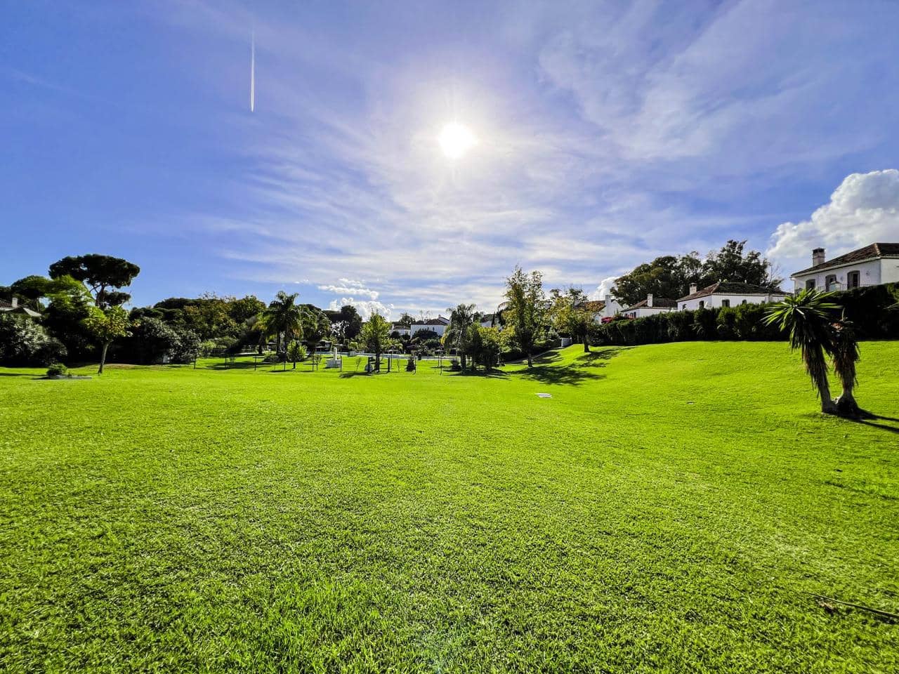 2 slaapkamer Flat te koop in Atalaya-Isdabe met zwembad garage - € 590.000 (Ref: 9539499)