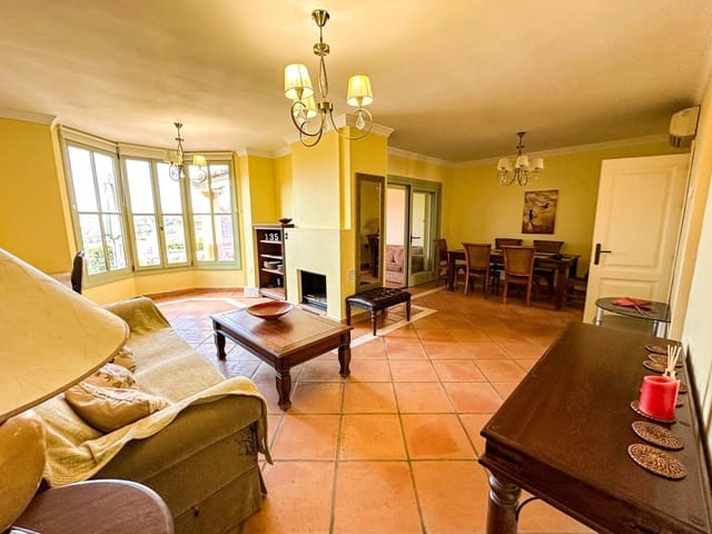 Chalet de 3 habitaciones en Sotogrande Alto, San Roque en venta con piscina garaje - 790.000 € (Ref: 9539500)