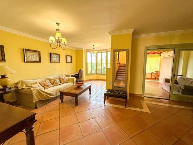 Chalet de 3 habitaciones en Sotogrande Alto, San Roque en venta con piscina garaje - 790.000 € (Ref: 9539500)