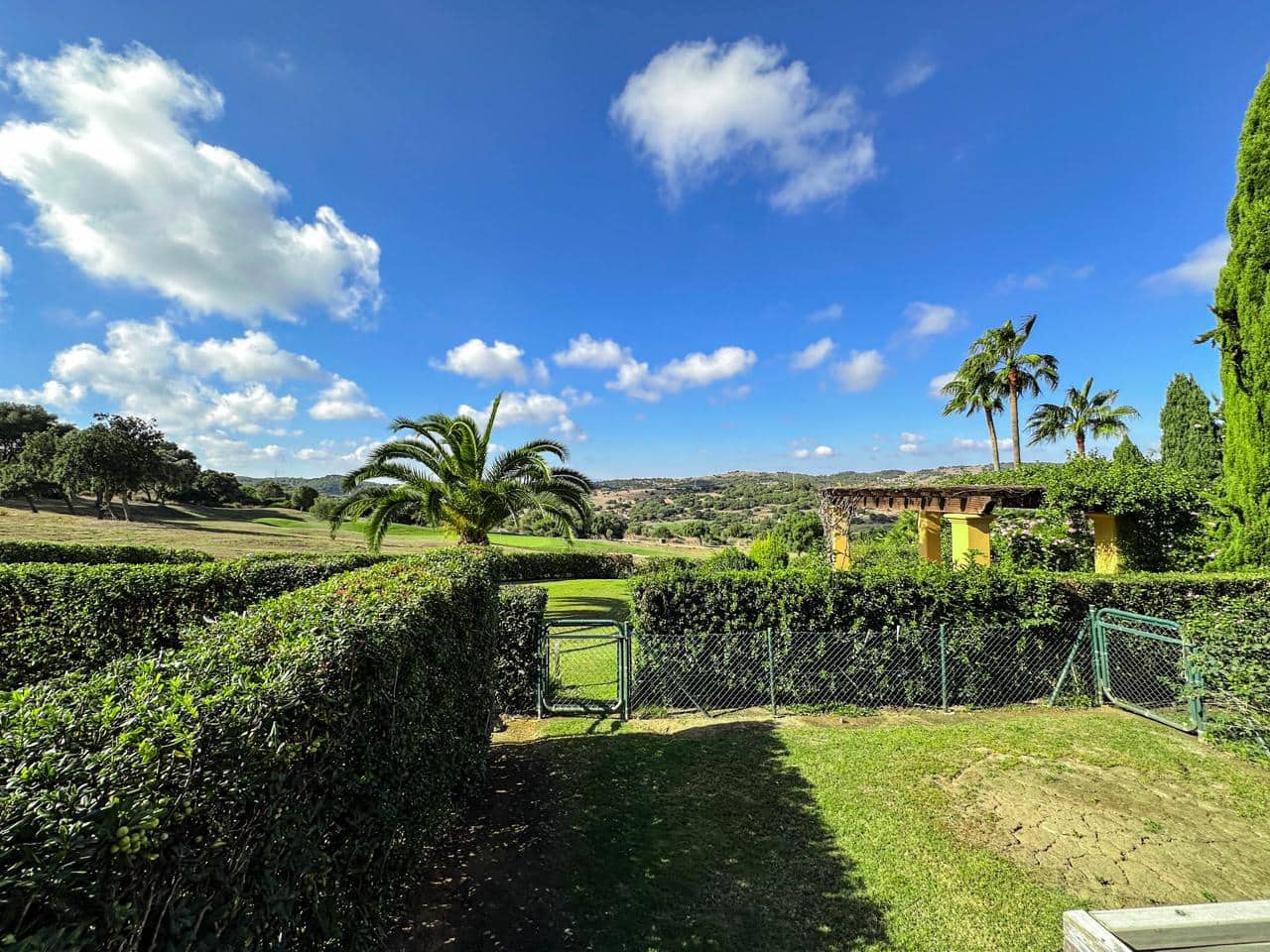 3 soveværelse Villa til salg i Sotogrande med swimmingpool garage - € 790.000 (Ref: 9539500)