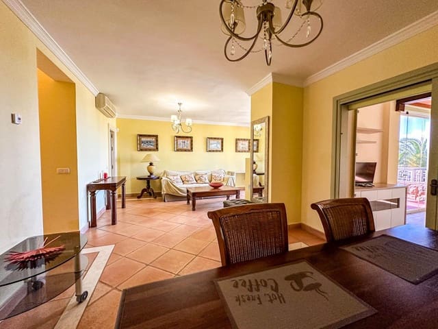 Chalet de 3 habitaciones en Sotogrande Alto, San Roque en venta con piscina garaje - 790.000 € (Ref: 9539500)