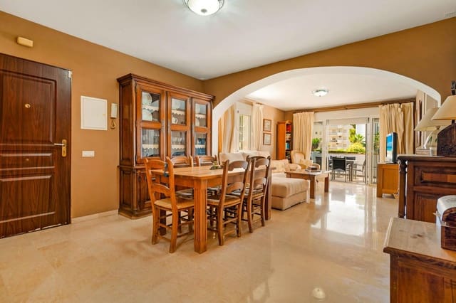 3 soveværelse Lejlighed til salg i Nueva Andalucía Centro, Marbella med swimmingpool garage - € 680.000 (Ref: 9542409)