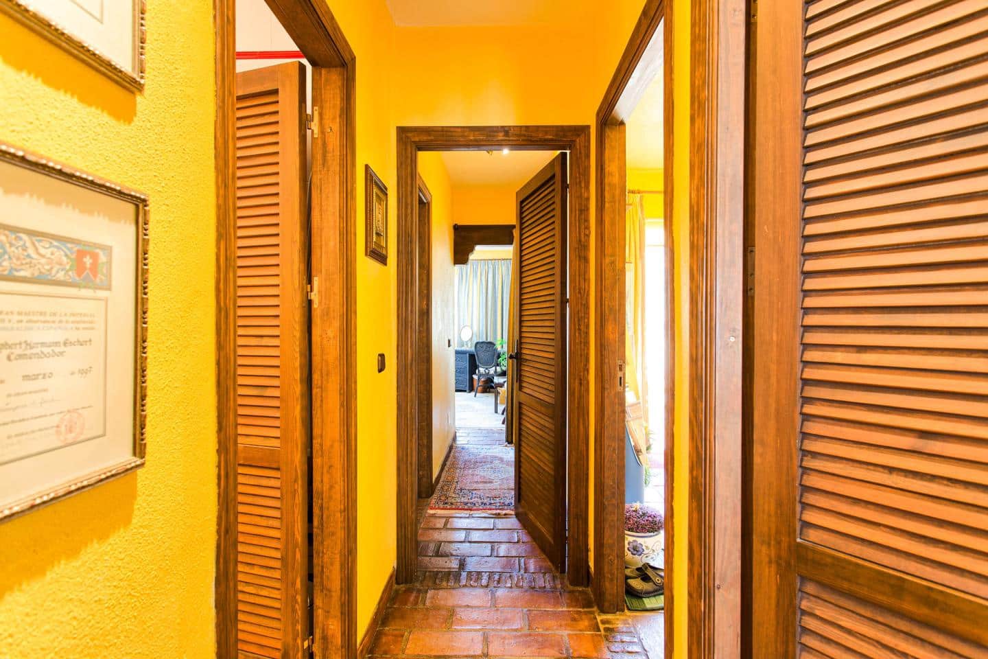 3 Zimmer Villa zu verkaufen in Benahavis mit Garage - 375.000 € (Ref: 9542411)