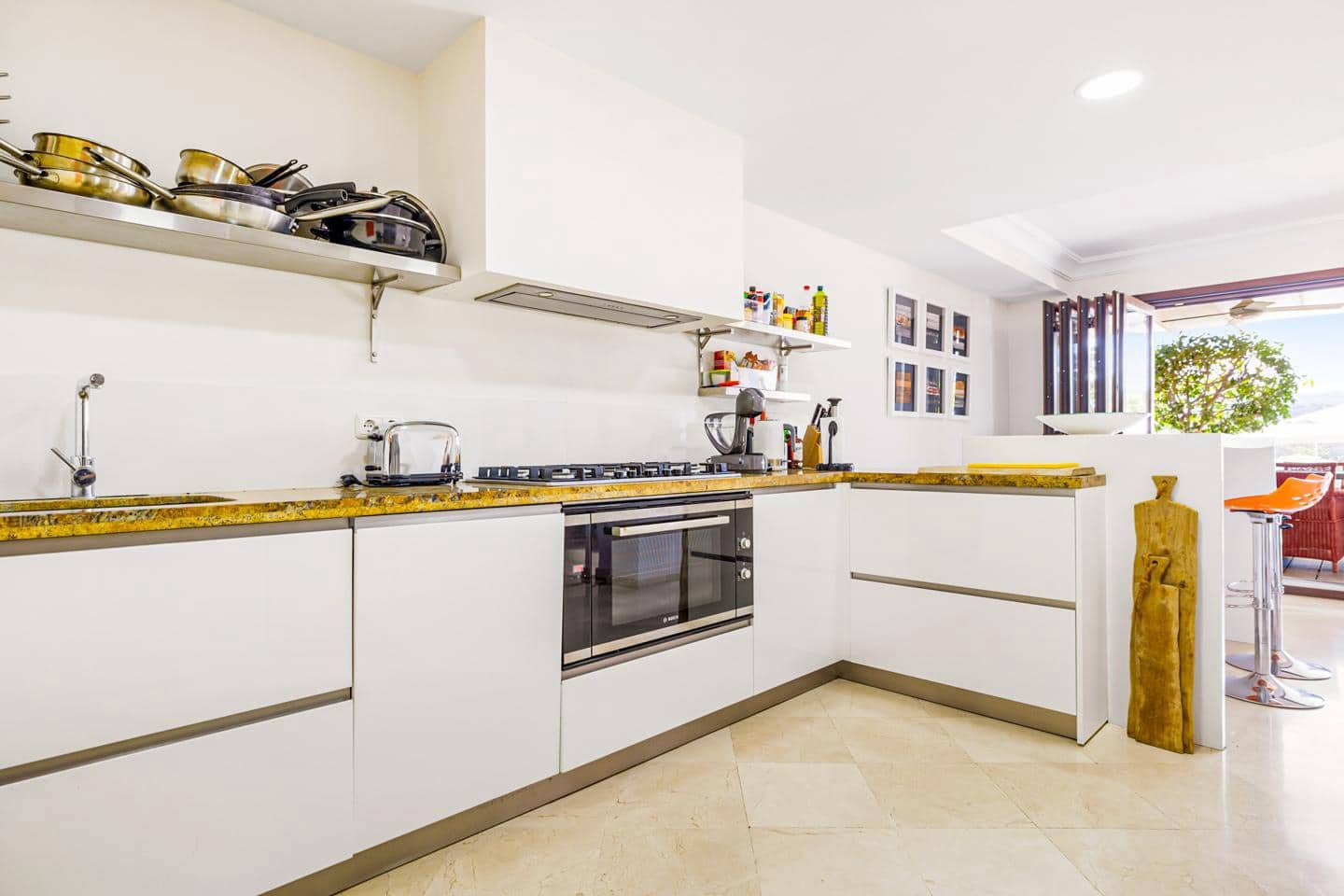 5 sypialnia Willa na sprzedaż w Benahavis z basenem garażem - 1 095 000 € (Ref: 9542588)