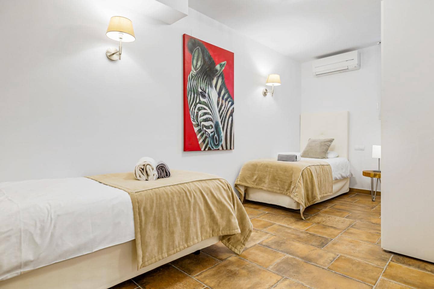 5 sypialnia Willa na sprzedaż w Benahavis z basenem garażem - 1 095 000 € (Ref: 9542588)