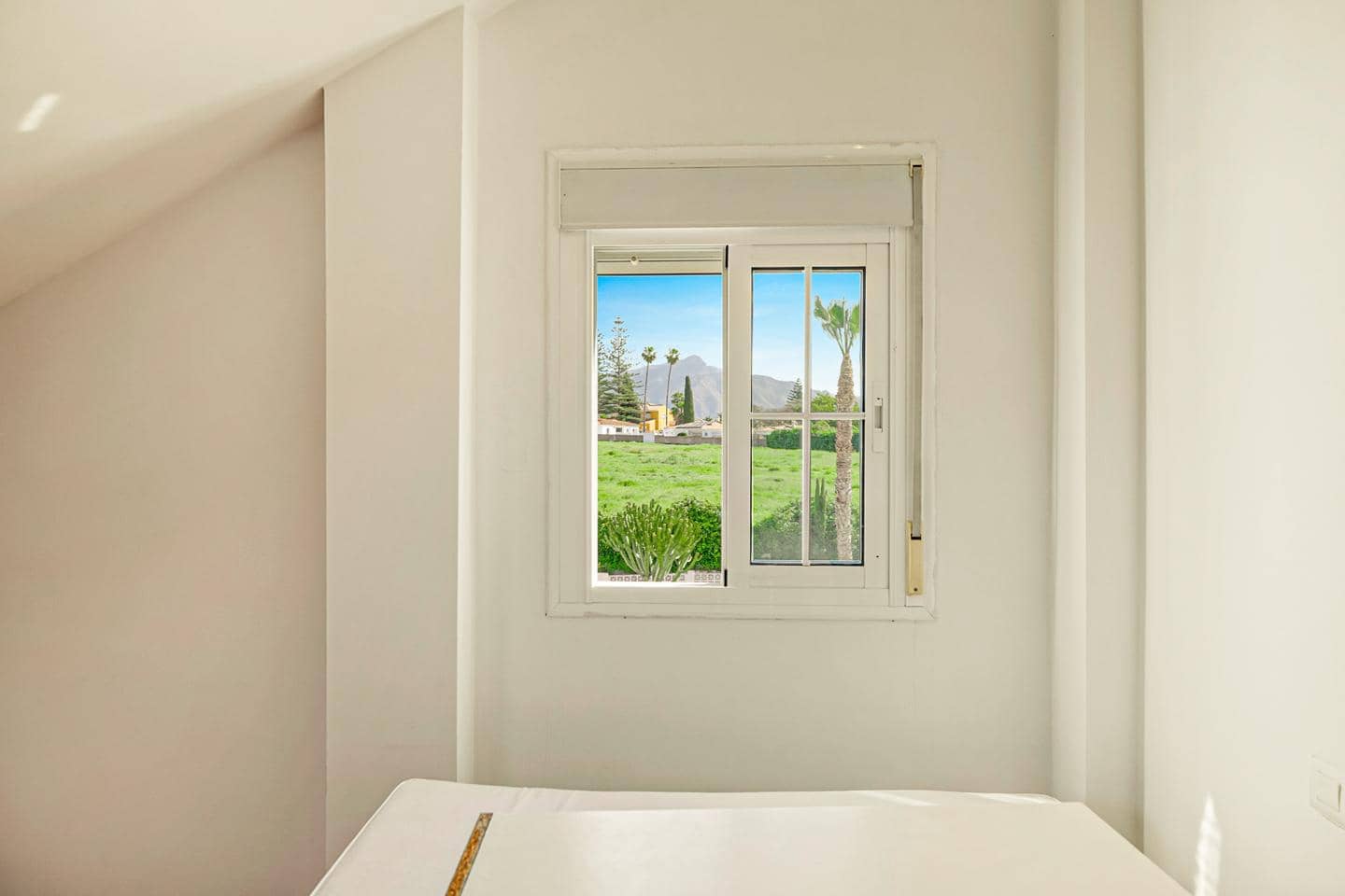 4 slaapkamer Villa te koop in Marbella met zwembad garage - € 949.000 (Ref: 9542589)