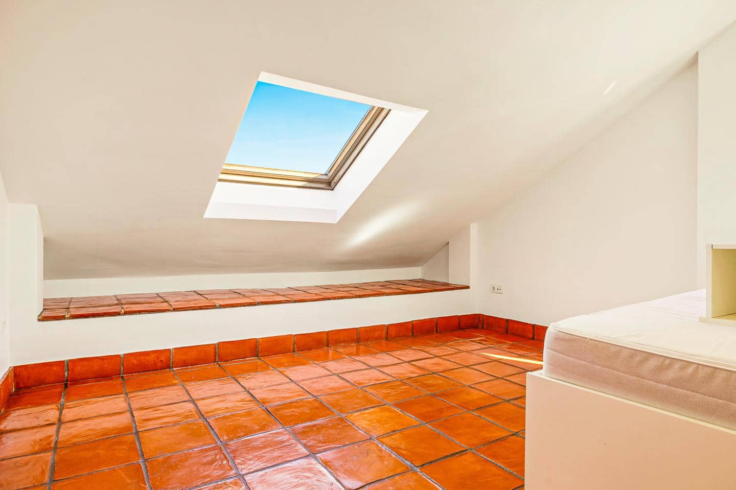 4 slaapkamer Villa te koop in Marbella met zwembad garage - € 949.000 (Ref: 9542589)