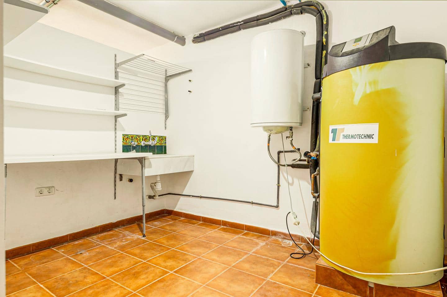 4 slaapkamer Villa te koop in Marbella met zwembad garage - € 949.000 (Ref: 9542589)