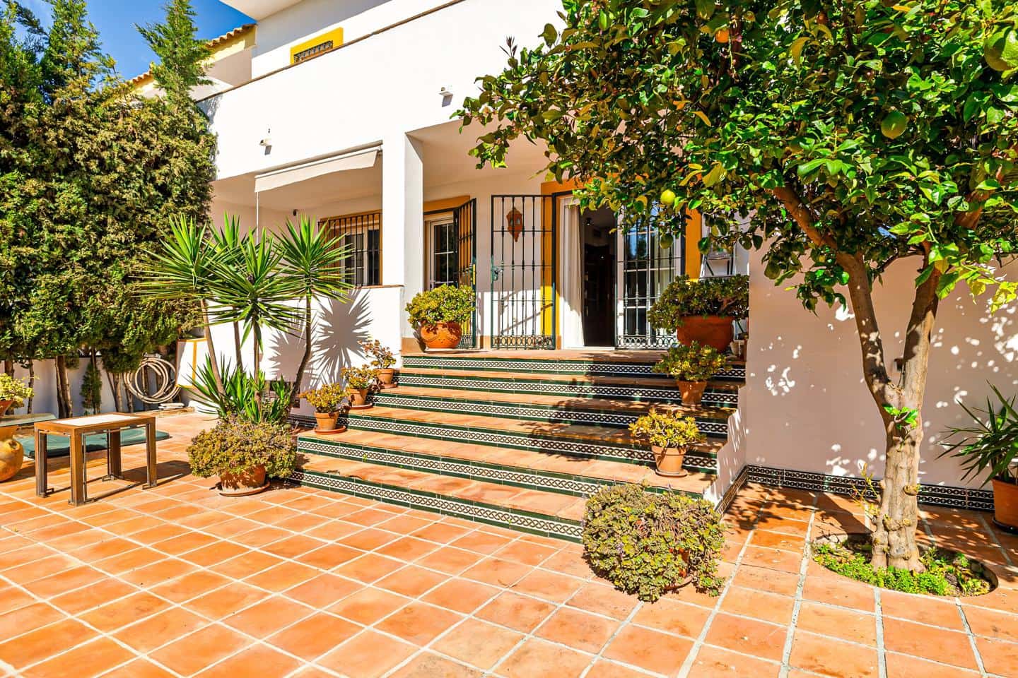 4 slaapkamer Villa te koop in Marbella met zwembad garage - € 949.000 (Ref: 9542589)
