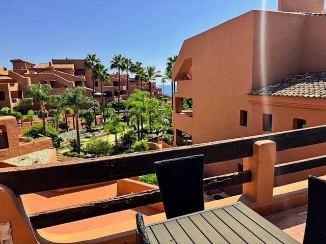 2 chambre Appartement à vendre à Punta Plata, Estepona avec piscine garage - 595 000 € (Ref: 9542591)