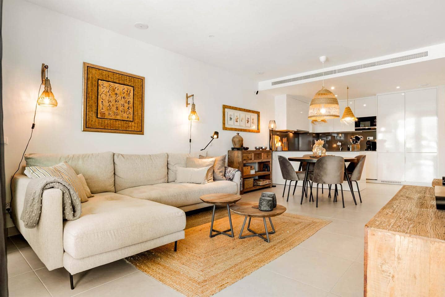 Piso de 2 habitaciones en Estepona en venta con piscina garaje - 495.000 € (Ref: 9542592)