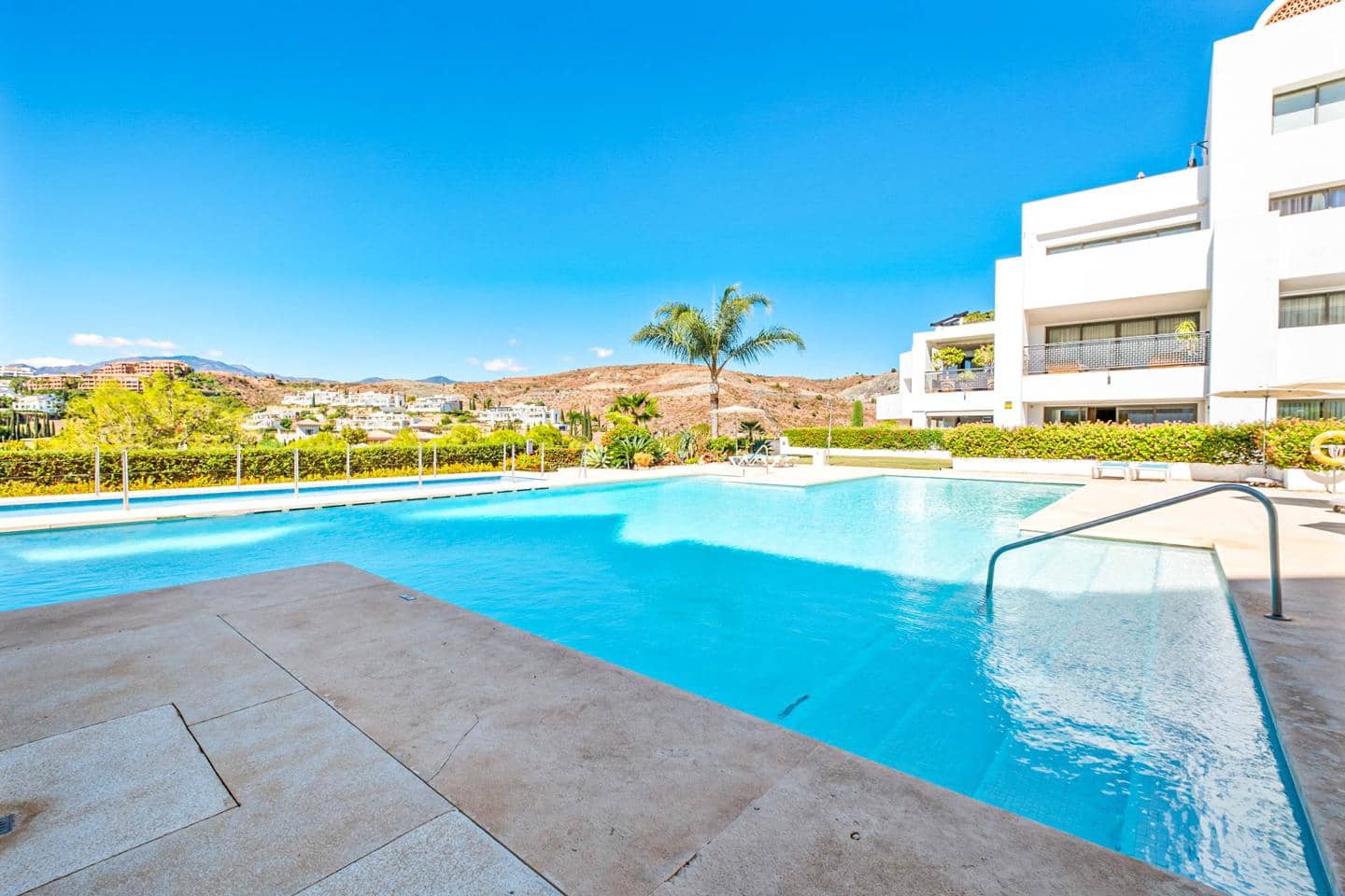 3 soveværelse Lejlighed til salg i Benahavis med swimmingpool garage - € 1.075.000 (Ref: 9542594)