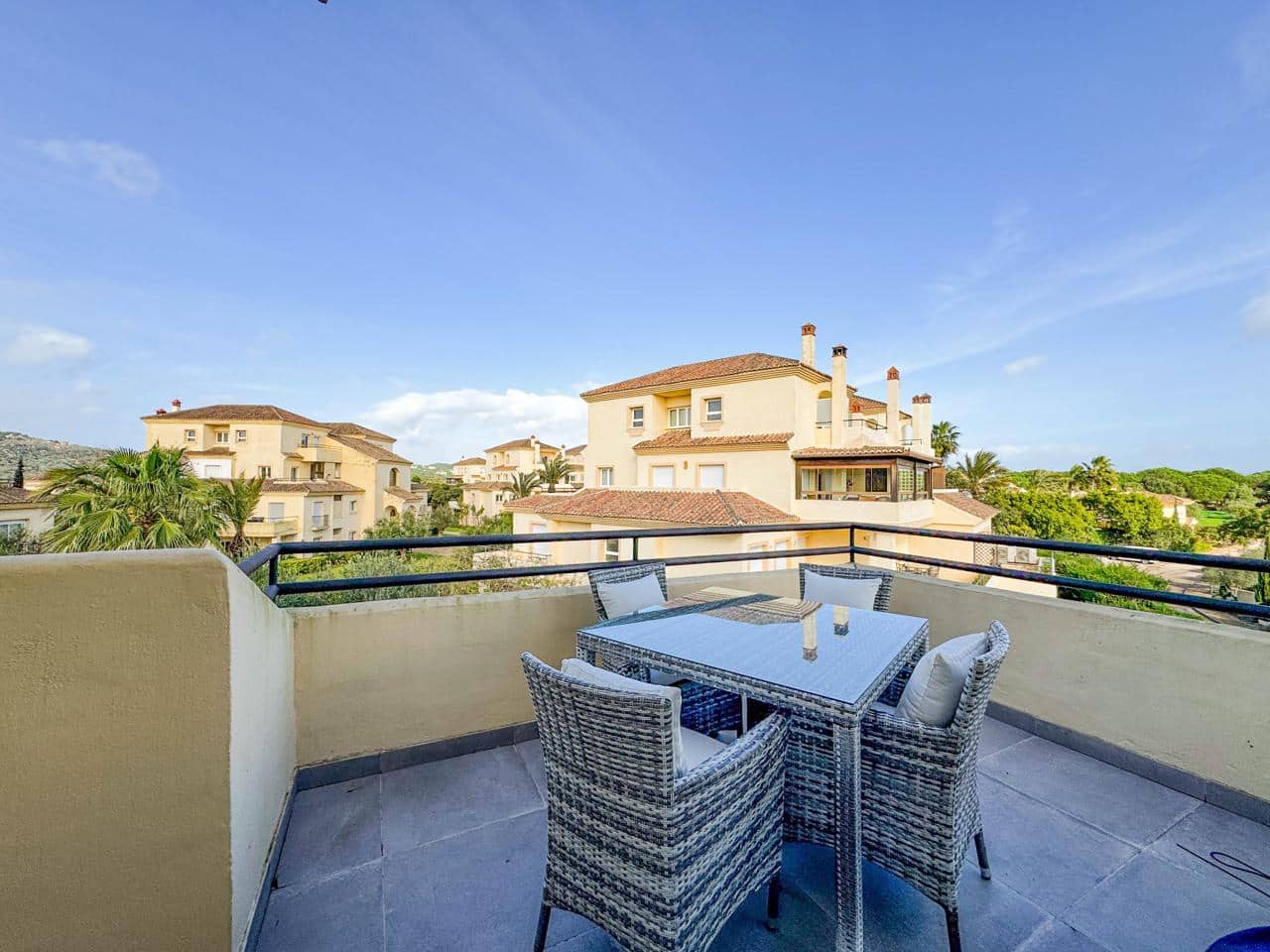 3 chambre Appartement à vendre à Sotogrande avec piscine garage - 665 000 € (Ref: 9559096)