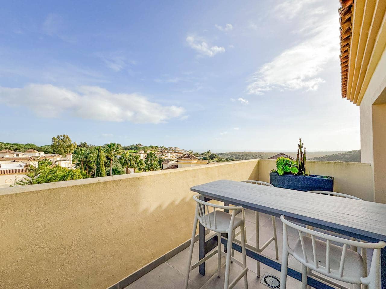 3 chambre Appartement à vendre à Sotogrande avec piscine garage - 665 000 € (Ref: 9559096)