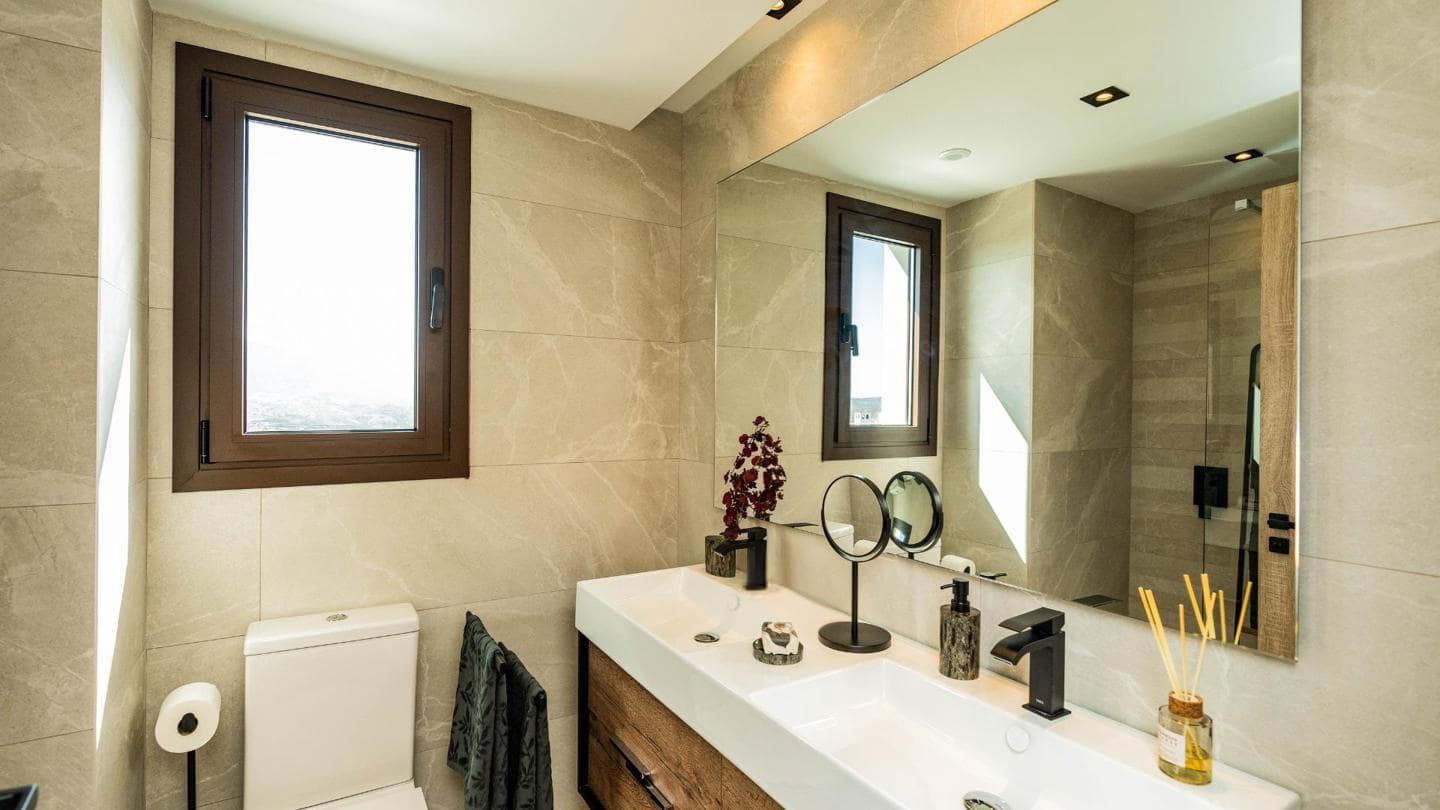 3 soverom Villa til salgs i Mijas med svømmebasseng garasje - € 641 000 (Ref: 9581215)