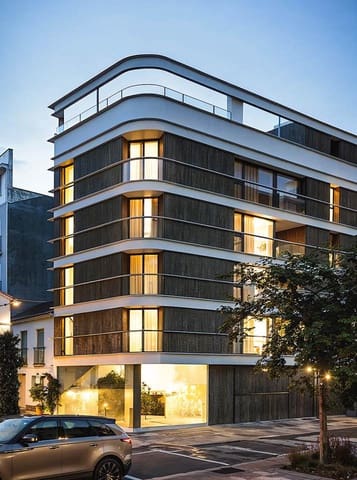 2 makuuhuone Asunto myytävänä paikassa Puerto de Estepona, Estepona mukana 
autotalli - 699 000 € (Ref: 9592013)