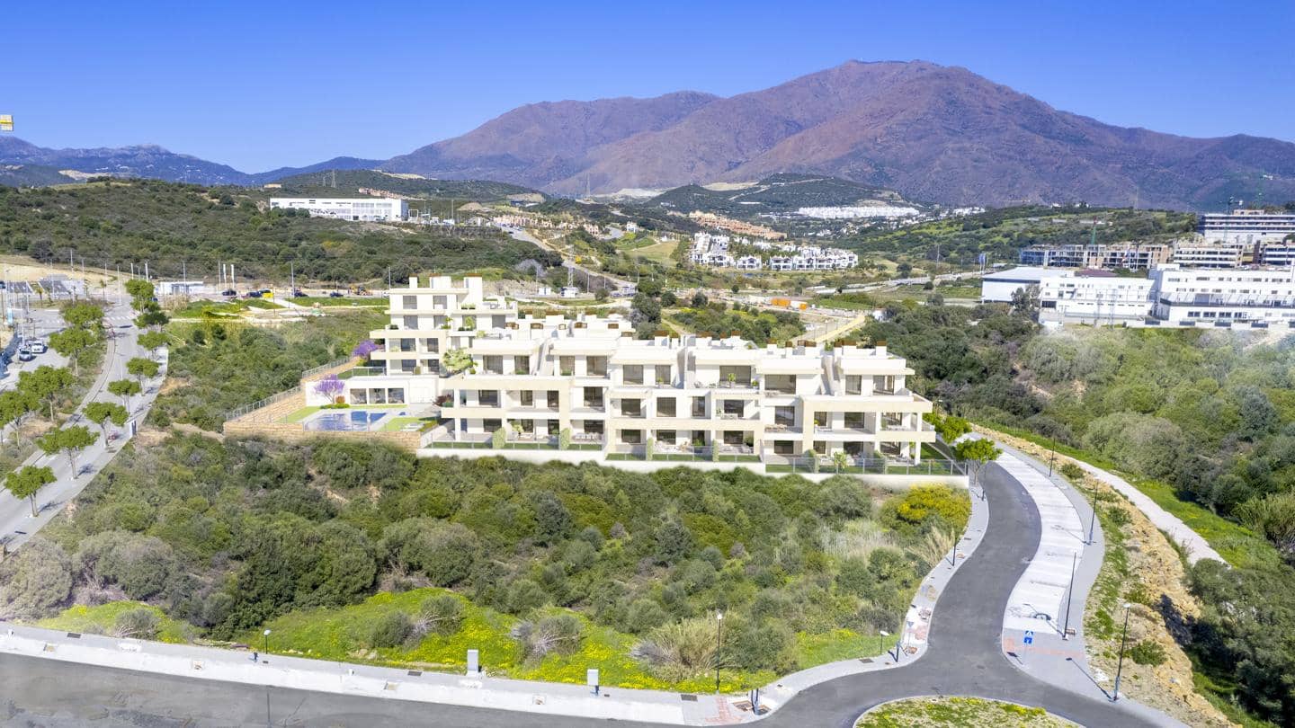 3 bedroom Flat for sale in Estepona with pool garage - € 564,000 (Ref: 9609613)