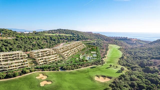 Piso de 2 habitaciones en La Alcaidesa en venta con piscina garaje - 435.000 € (Ref: 9618167)