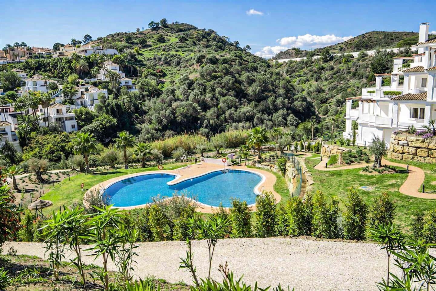 3 soveværelse Lejlighed til salg i Nueva Andalucia med swimmingpool garage - € 720.000 (Ref: 9618537)