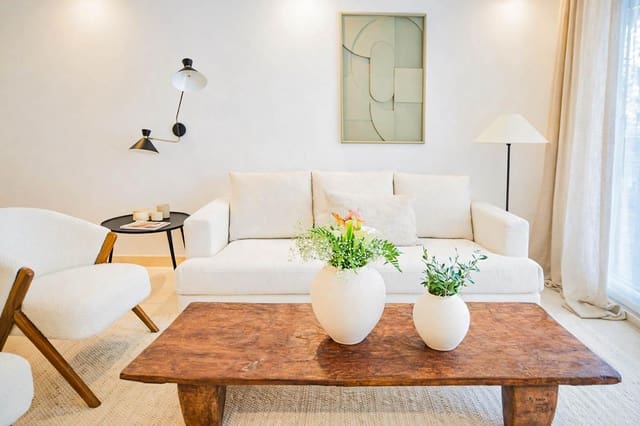 2 soveværelse Lejlighed til salg i Los Naranjos, Marbella med swimmingpool garage - € 475.000 (Ref: 9618538)