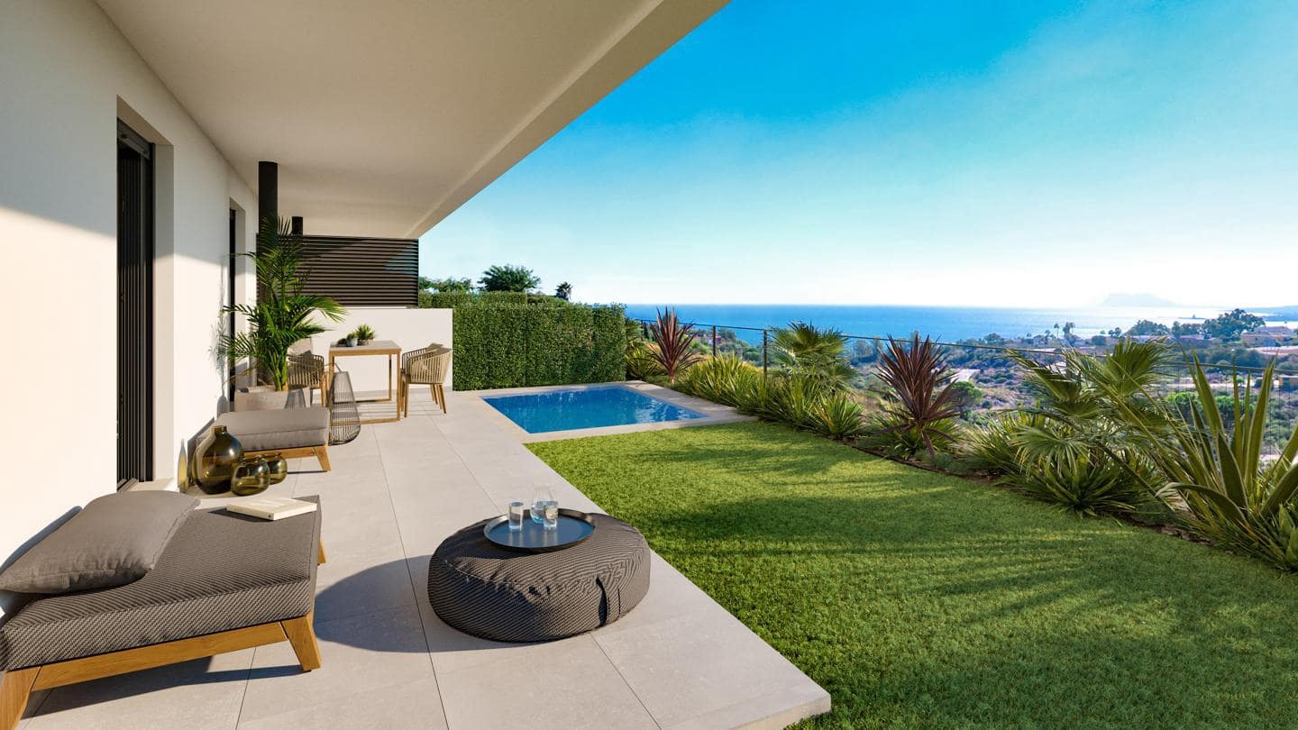 Chalet de 4 habitaciones en Manilva en venta con piscina garaje - 490.000 € (Ref: 9618780)