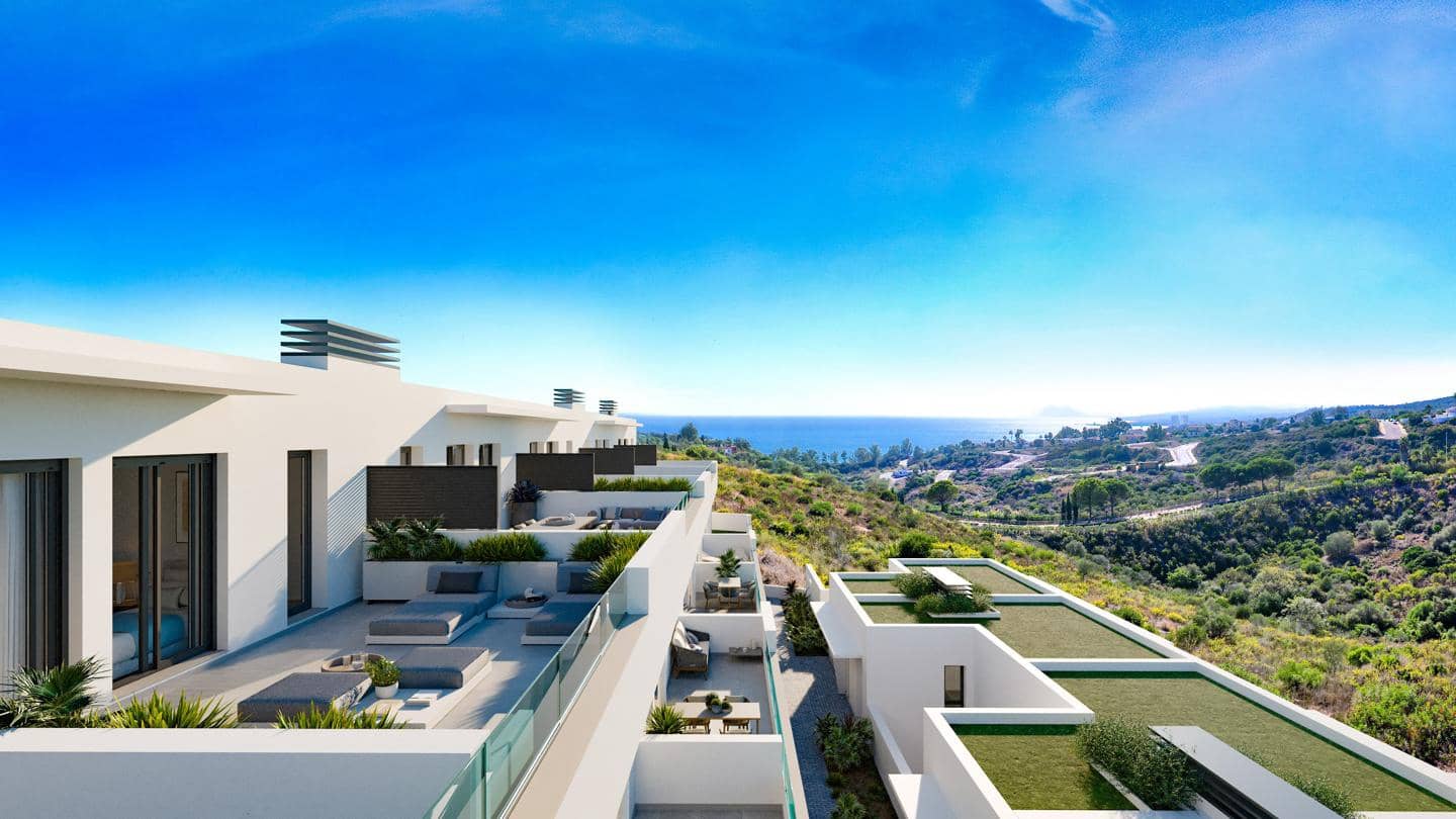 Chalet de 4 habitaciones en Manilva en venta con piscina garaje - 490.000 € (Ref: 9618780)