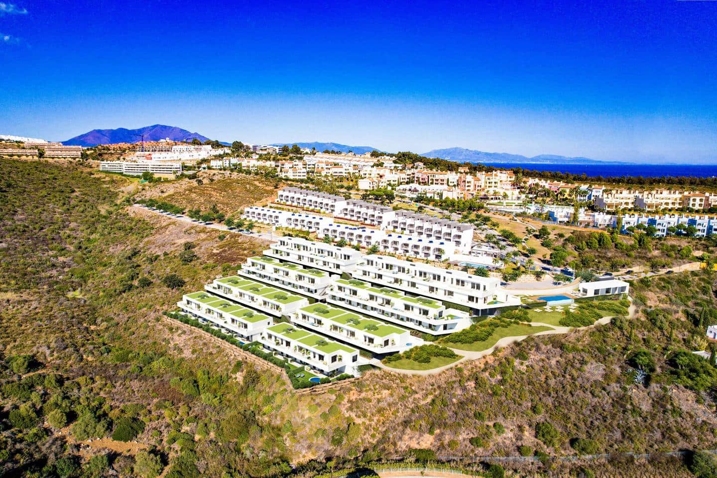 Chalet de 4 habitaciones en Manilva en venta con piscina garaje - 490.000 € (Ref: 9618780)