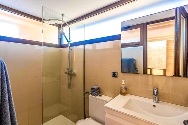 2 Zimmer Wohnung zu verkaufen in Estepona mit Pool Garage - 630.000 € (Ref: 9618781)