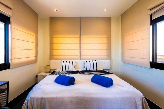 2 Zimmer Wohnung zu verkaufen in Estepona mit Pool Garage - 630.000 € (Ref: 9618781)