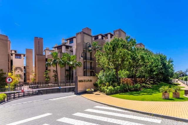 2 bedroom Flat for sale in Los Llanos, Estepona with pool garage - € 630,000 (Ref: 9618781)