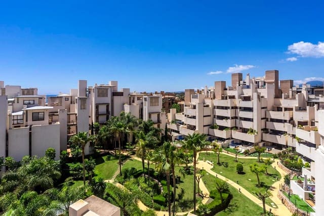 2 Zimmer Wohnung zu verkaufen in Estepona mit Pool Garage - 630.000 € (Ref: 9618781)