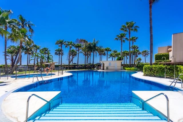 2 bedroom Flat for sale in Los Llanos, Estepona with pool garage - € 630,000 (Ref: 9618781)