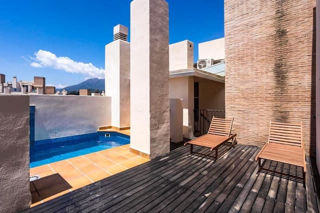 2 Zimmer Wohnung zu verkaufen in Estepona mit Pool Garage - 630.000 € (Ref: 9618781)
