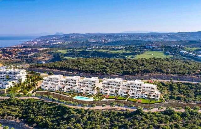 Piso de 3 habitaciones en Casares Golf - Casares del Sol, Casares en venta con piscina garaje - 1.021.000 € (Ref: 9623127)