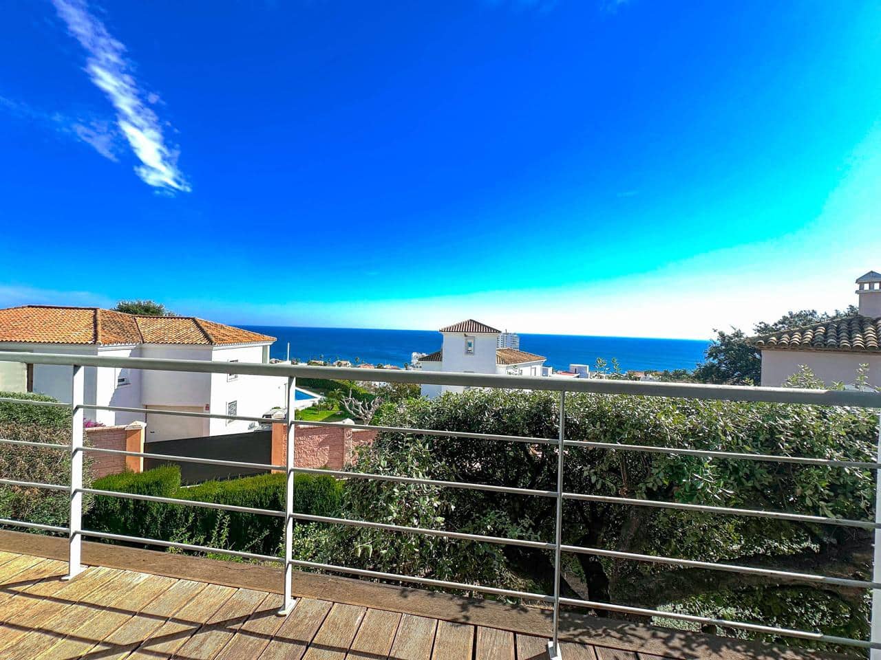 5 sovrum Villa till salu i Torreguadiaro med pool garage - 1 190 000 € (Ref: 9634818)