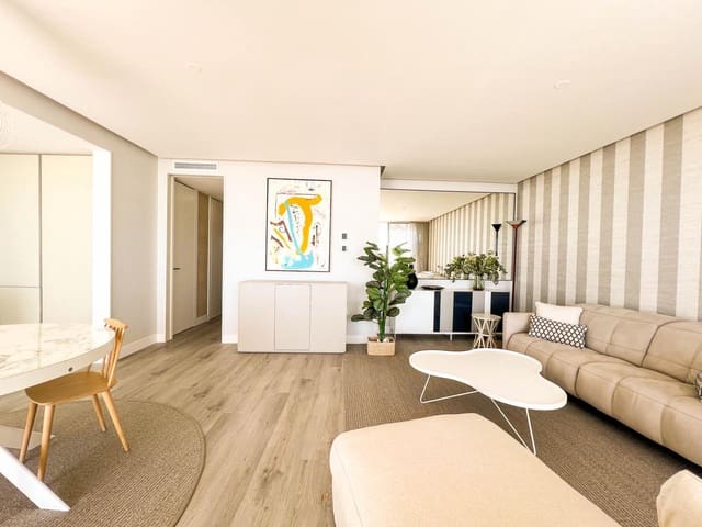 3 quarto Apartamento para venda em Estepona com piscina garagem - 1 400 000 € (Ref: 9636122)